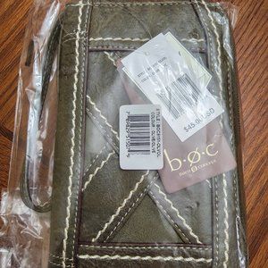 NWT In Plastic~b.ø.c.~Olive Crisscross Thornton Double-Zip Wallet